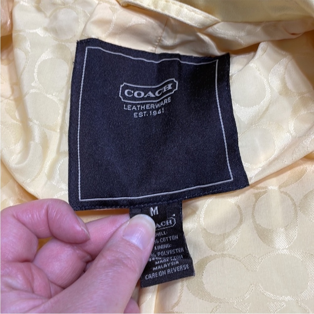 ☀️SALE!!☀️ Coach Yellow‎ Signature Trench